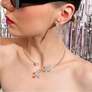 NEW SOHI Bling Butterfly Crystal Collar Necklace